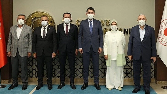 Ak Parti Milletvekilleri, Belediye Başkanı ve Ak Parti İl Başkanı Bakan Kurum ile Görüştü