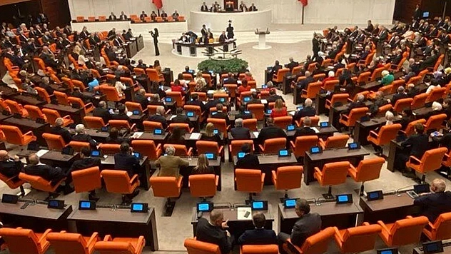 AK Parti ve CHP'nin komisyon üyeleri belli oldu
