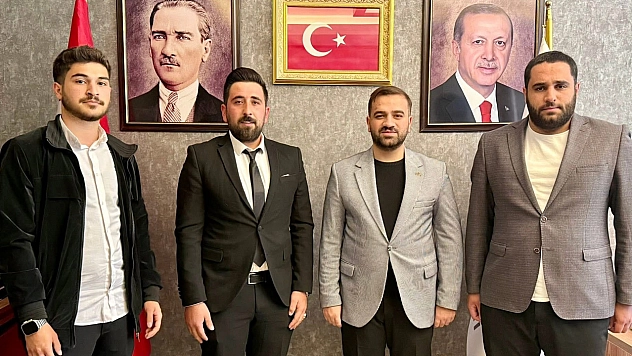 Ak Parti  Yurtbaşı Gençlik Kolları Başkanı değişti