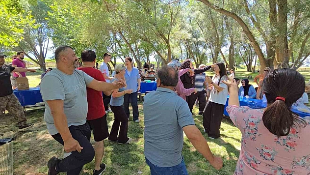 Akraba hasretini bitiren buluşma