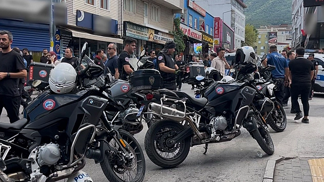 Akraba kavgasında 1 kişi bıçaklandı, 6 kişi yaralandı