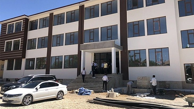 Aksaray İmam Hatip Ortaokulu'nun inşaatı büyük oranda tamamlandı