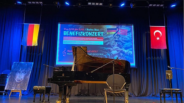 Almanya Heilbronn' da Depremzedeler Yararına Konser Düzenlendi