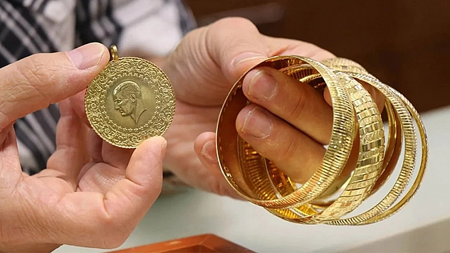 Altın fiyatları rekor kırarken kritik karar! Alım mı satım mı?