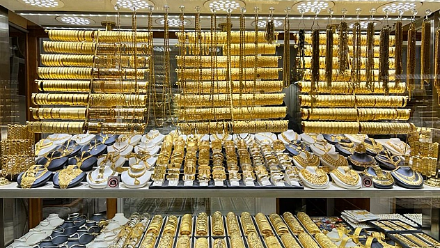 Altın rekor üstüne rekor kırdı, tahminler değişti