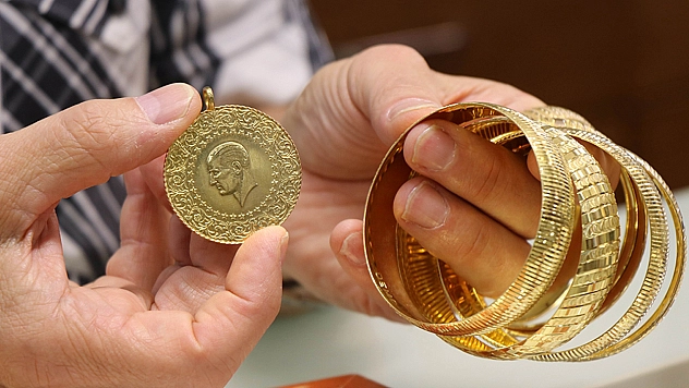 Altın yatırımcıları dikkat! Eryılmaz'dan altın için 8 saat uyarısı