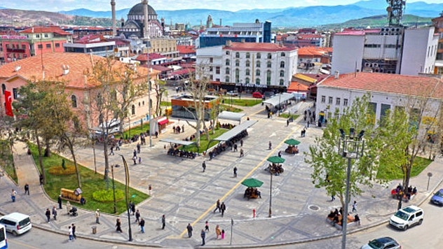 Altın yatırımcıları dikkat! Uzmanından kritik açıklama geldi: O tarihi işaret etti