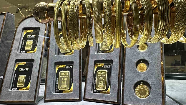 Altın yatırımcılarına müjde! Gram altında yeni hedef açıklandı