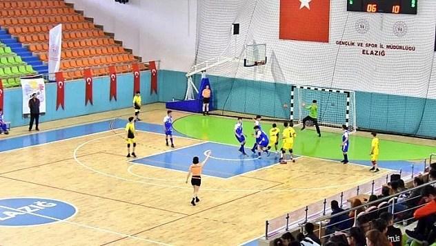 Analig Hentbol Grup Müsabakaları Elazığ'da