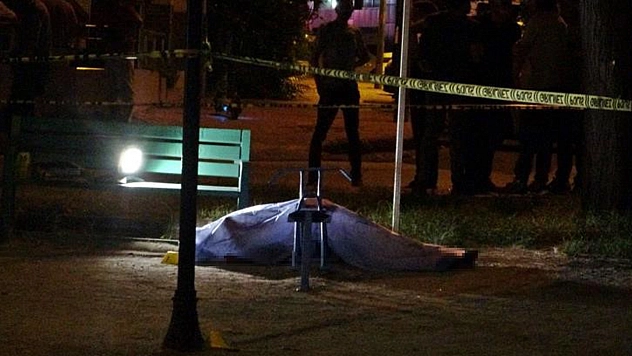 Arkadaşını Bıçaklayarak Öldürdü, 'Ben Değil İçki Yaptı' Dedi