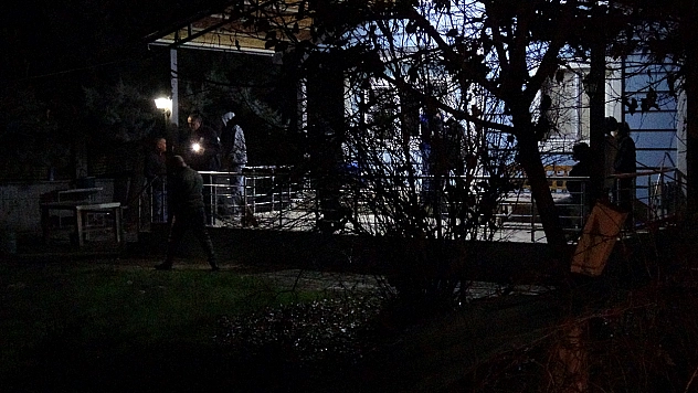 Arkadaşların silahla oyunu kanlı bitti: 1 yaralı