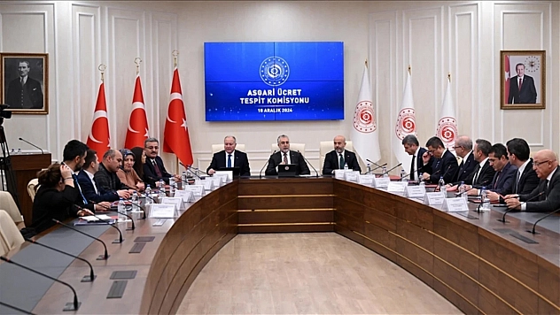 Asgari ücret görüşmeleri başladı: TÜRK-İŞ masaya oturmadı