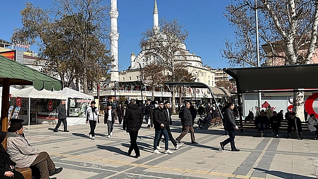 Asgari ücretlinin yüzü gülecek: Ara zam gündemde