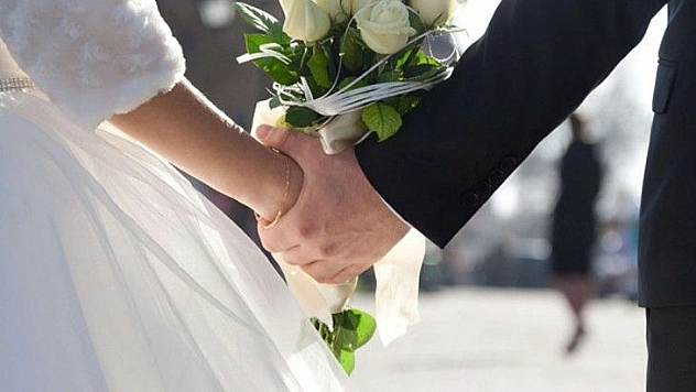 Aşı yapmayan düğünlere alınmayacak