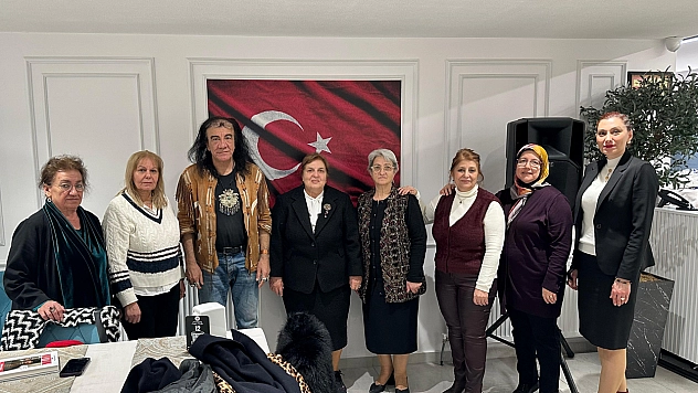 Atatürk'ün Türk Gençliğine Mektubu 'Nutuk' Suat Turgut ve Prof. Dr. Sema Temizer Ozan