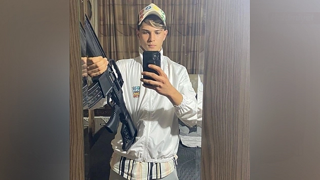 Ava gitmesini istemeyen annesini av tüfeğiyle öldürdü