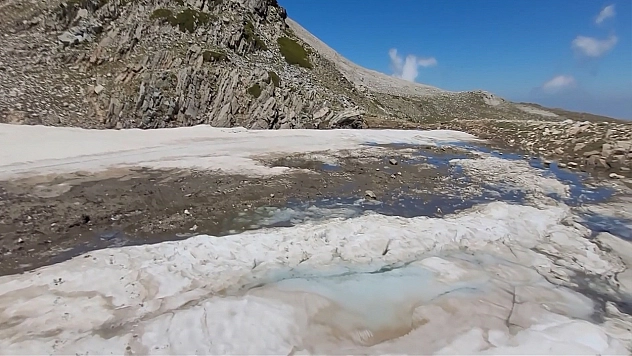 Aynı Gün İki Mevsimi Birden Yaşadılar...Tişört ile Çıktı, Kar Montuyla Geri Döndü