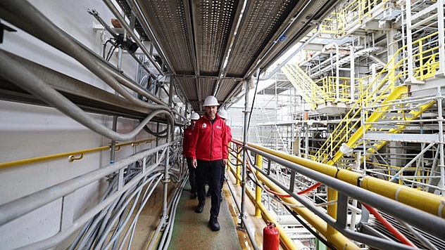 Bakan Bayraktar Filyos Doğal Gaz İşleme Tesisi'nde incelemelerde bulundu