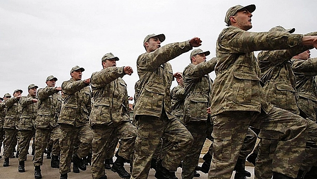 Bakan müjdeyi duyurdu! Askerlikte yeni dönem