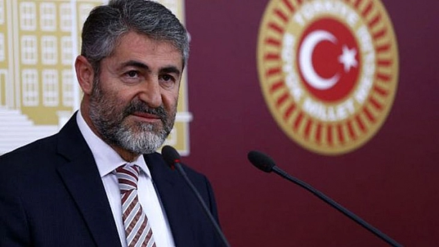 Bakan Nebati'den Kurdaki Düşüşü Etiketlere Yansıtmayanlara Gözdağı