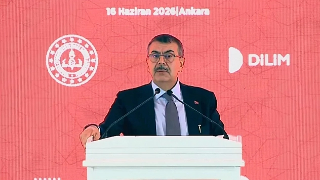 Bakan Tekin'den dijital dil eğitimi hamlesi