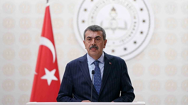 Bakan Tekin duyurdu! Velileri isyan ettiren uygulama tarih oluyor
