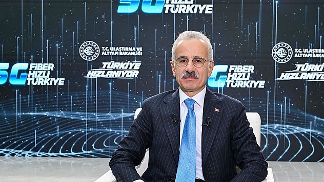 Bakan Uraloğlu: '5G hizmetlerini 2 yıl içerisinde ülkemizin her noktasında hizmete sunmayı hedefliyoruz'