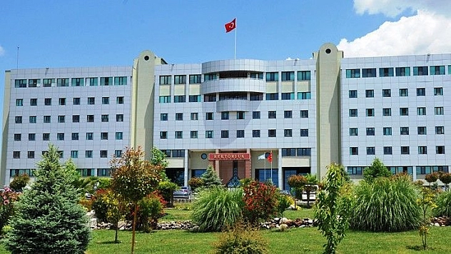 Balıkesir Üniversitesi 23 Sözleşmeli Personel Alacak
