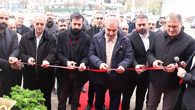 Başkan alan işyeri açılışına katıldı