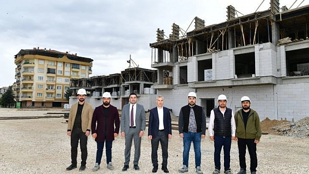 Başkan Çınar, kentsel dönüşüm alanını inceledi