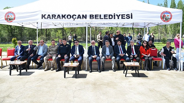 Başkan Dumandağ, Karakoçan'da çocuk şenliğine katıldı