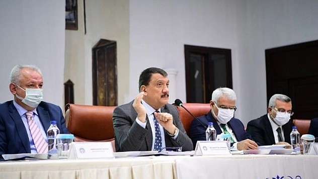 Başkan Gürkan, muhtarlarıyla bir araya geldi