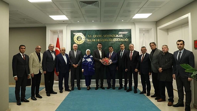 Başkan Gürkan ve AK Parti heyeti, Bakan Kurum ile bir araya geldi