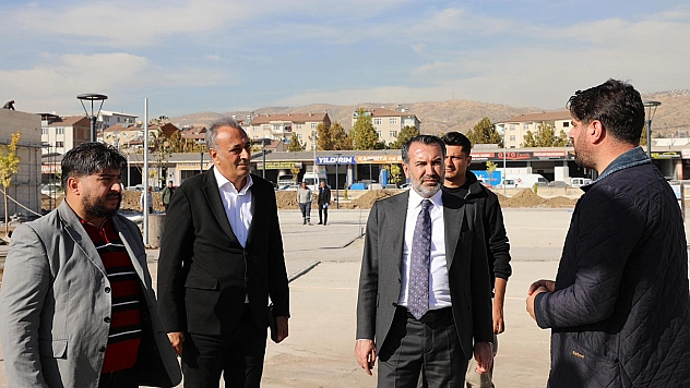 Başkan Şerifoğulları Doğu Park'ta incelemelerde bulundu
