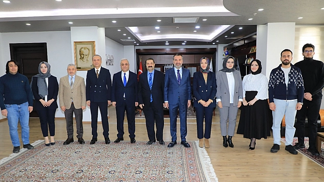 Başkan Şerifoğulları, Mesainin İlk Gününde Personelle Bayramlaştı