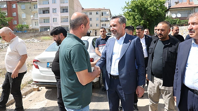 Başkan Şerifoğulları, Sanayi Mahallesi'ndeki asfalt yenileme çalışmalarını inceledi