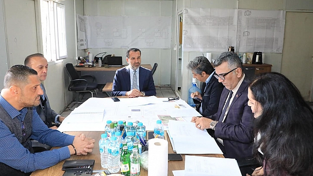 Başkan Şerifoğulları, Tarihi Öğretmenevi'nde çalışmaları inceledi