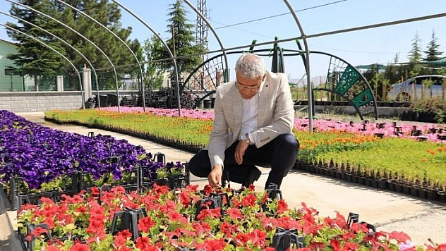 Battalgazi her mevsim çiçek kokuyor