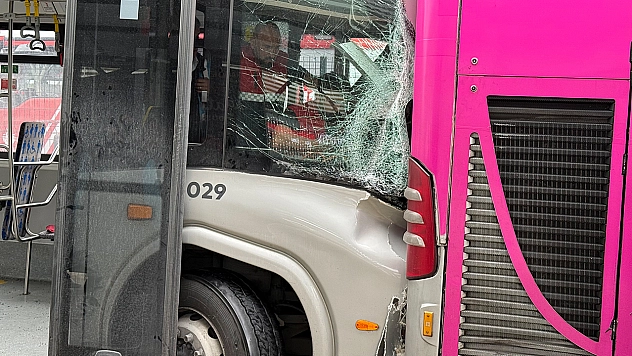 Beylikdüzü'nde metrobüs kazası: 1 kişi hayatını kaybetti, 20 kişi yaralandı