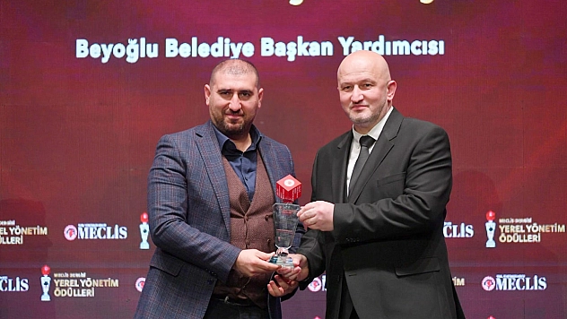 Beyoğlu Belediye Başkan Yardımcısı Halis Yeşilbaş'a Ulusal Düzeyde Ödül