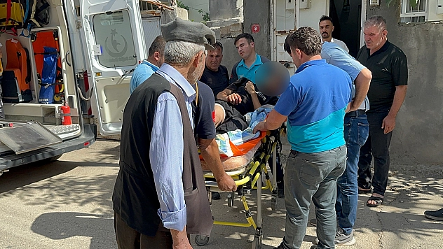 Bıçağın üzerine düşen şahıs yaralandı