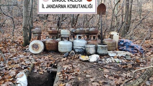 Bingöl'de 3 odalı sığınakta çok sayıda patlayıcı ele geçirildi