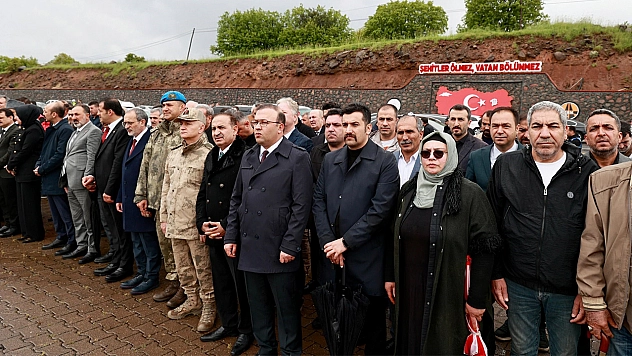 Bingöl'de 33 şehit, 33'üncü yıldönümünde dualarla anıldı