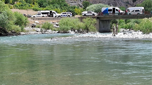 Bingöl'de Akıntıya kapılan şahıs için arama çalışmaları sürüyor