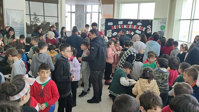 Bingöl'de depremzede çocuklar yararına yardım kampanyası düzenledi