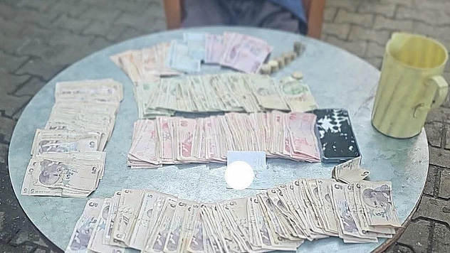 Bingöl'de dilencinin üzerinden 5 bin lira çıktı