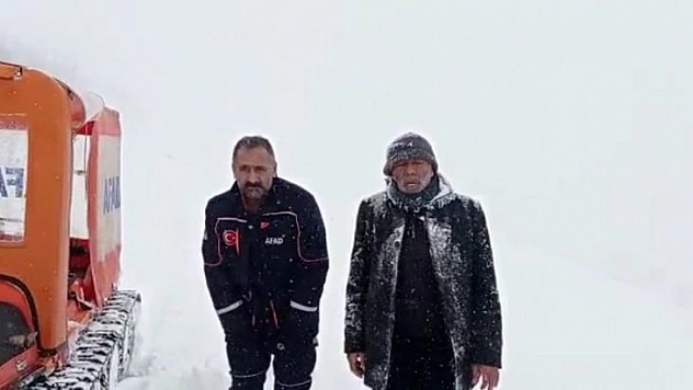 Bingöl'de donmak üzere olan 2 kişiyi AFAD kurtardı