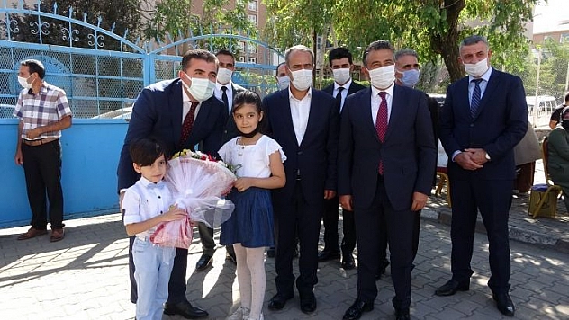 Bingöl'de İlköğretim Haftası düzenlenen etkinlikle kutlandı