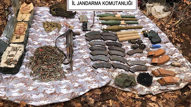 Bingöl'de toprağa gömülü mühimmat ele geçirildi