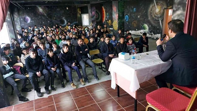 Bingöl Devlet Hastanesi Başhekimi Gengörü öğrencilerle buluştu